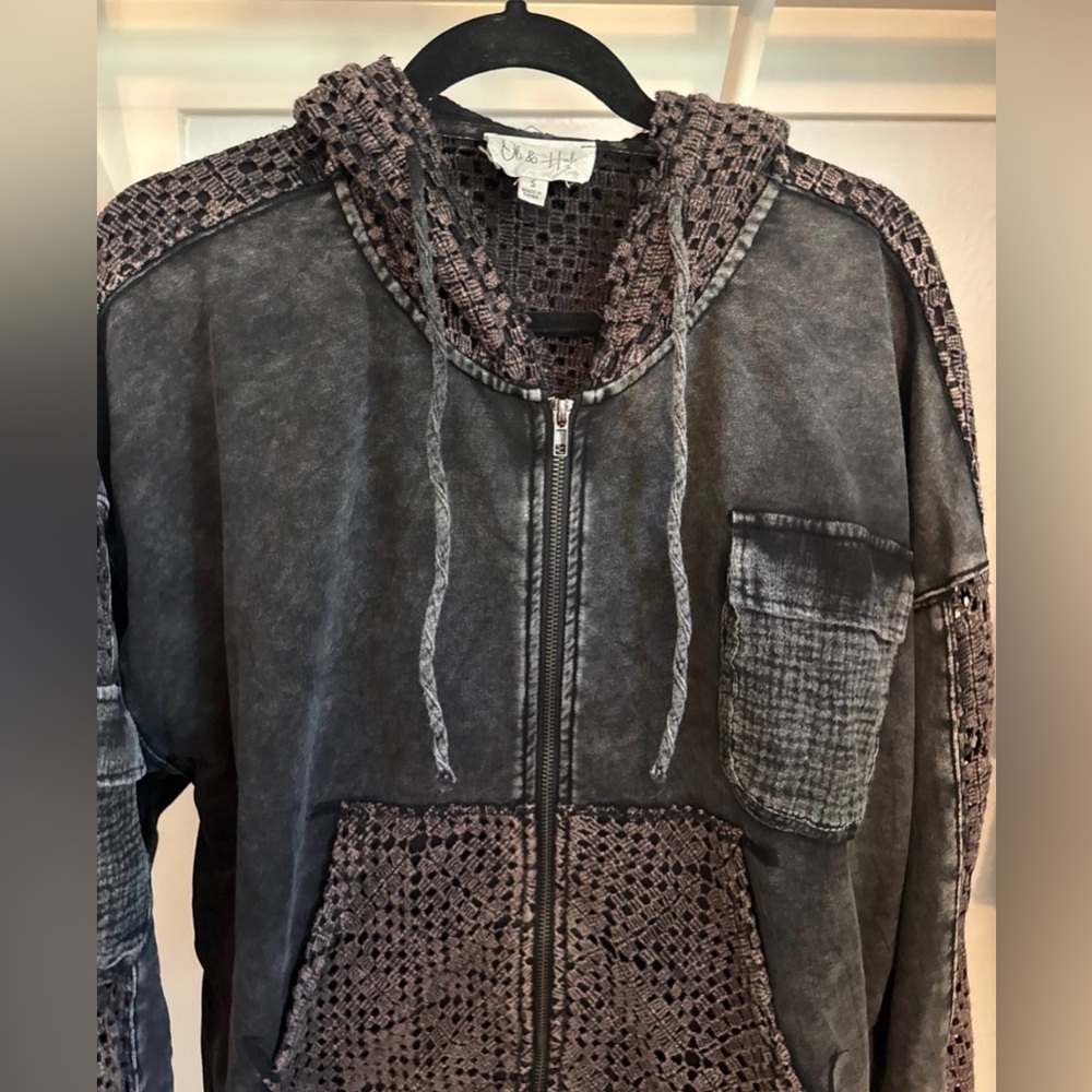 Oli & Hali Solid Color Open Twist Back Jacket in Black NWOT SMALL - Picture 6 of 12